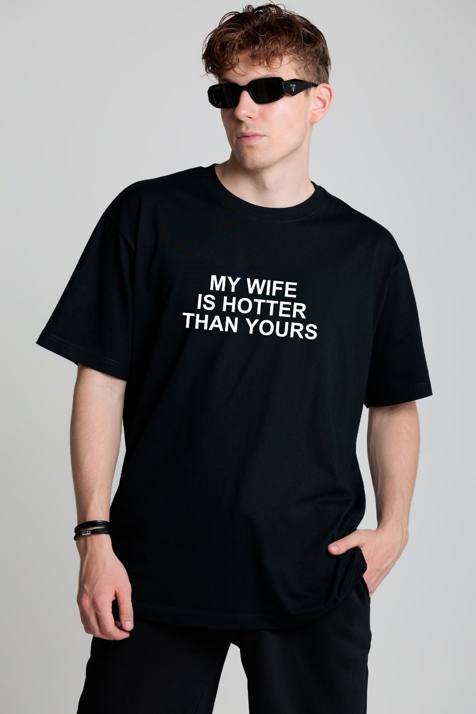 T-shirt bawełna z recyklingu oversize WIFE nadruk biały - czarny - Chiara Wear