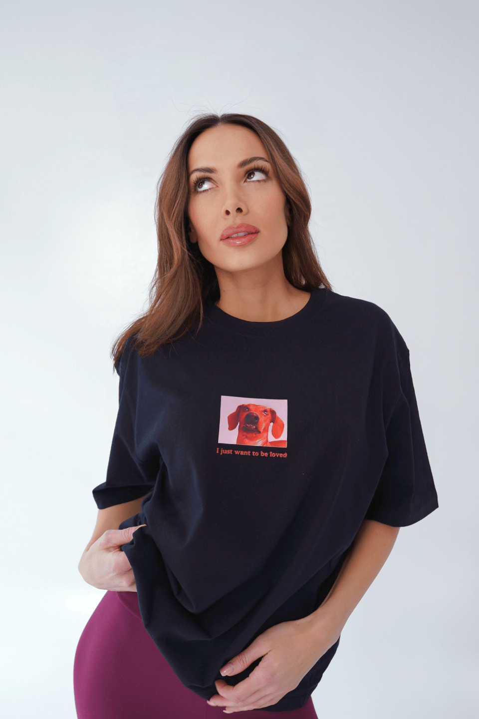 T-shirt bawełniany oversize DOG - czarny - Chiara Wear