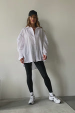 Load and play video in Gallery viewer, LIMA oversize linen shirt - white
