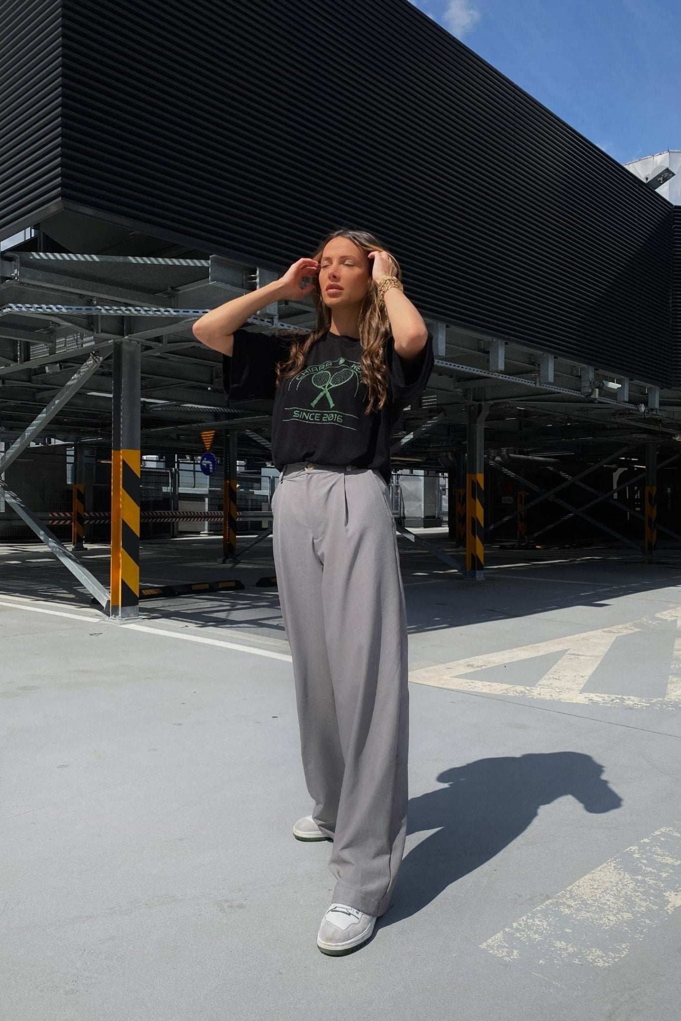 Lniany t-shirt oversize TENNIS - czarny - Chiara Wear