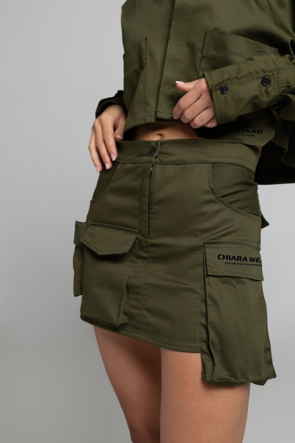 Spódniczka mini CARGO nadruk CHIARA - khaki - Chiara Wear