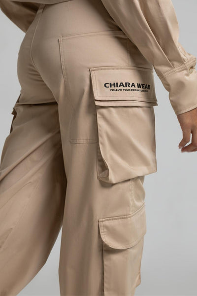 Spodnie CARGO nadruk CHIARA - beżowy - Chiara Wear