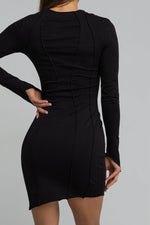 Załaduj obraz do przeglądarki galerii, Sukienka BEATE mini z przeszyciami - czarny - Chiara Wear
