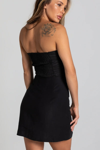 Sukienka mini LITTLE BLACK - czarny - Chiara Wear