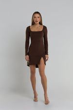 Załaduj obraz do przeglądarki galerii, Sukienka mini PATRICIA - brązowy - Chiara Wear
