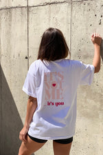 Load image into Gallery viewer, T-shirt oversize IT&#39;S YOU - biały - Chiara Wear
