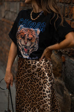 Załaduj obraz do przeglądarki galerii, T-shirt oversize ROAR - czarny - Chiara Wear
