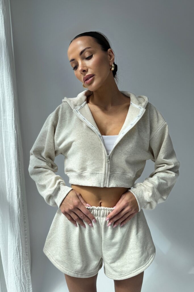 Bluza krótka z kapturem ZIP – len
