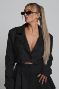 Krótka marynarka OFFICE - szary w paski - Chiara Wear