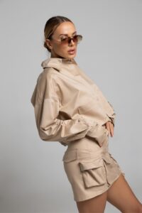 Spódniczka mini CARGO nadruk CHIARA - beżowy - Chiara Wear