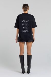 T - shirt bawełniany oversize OFFLINE nadruk biały - czarny - Chiara Wear