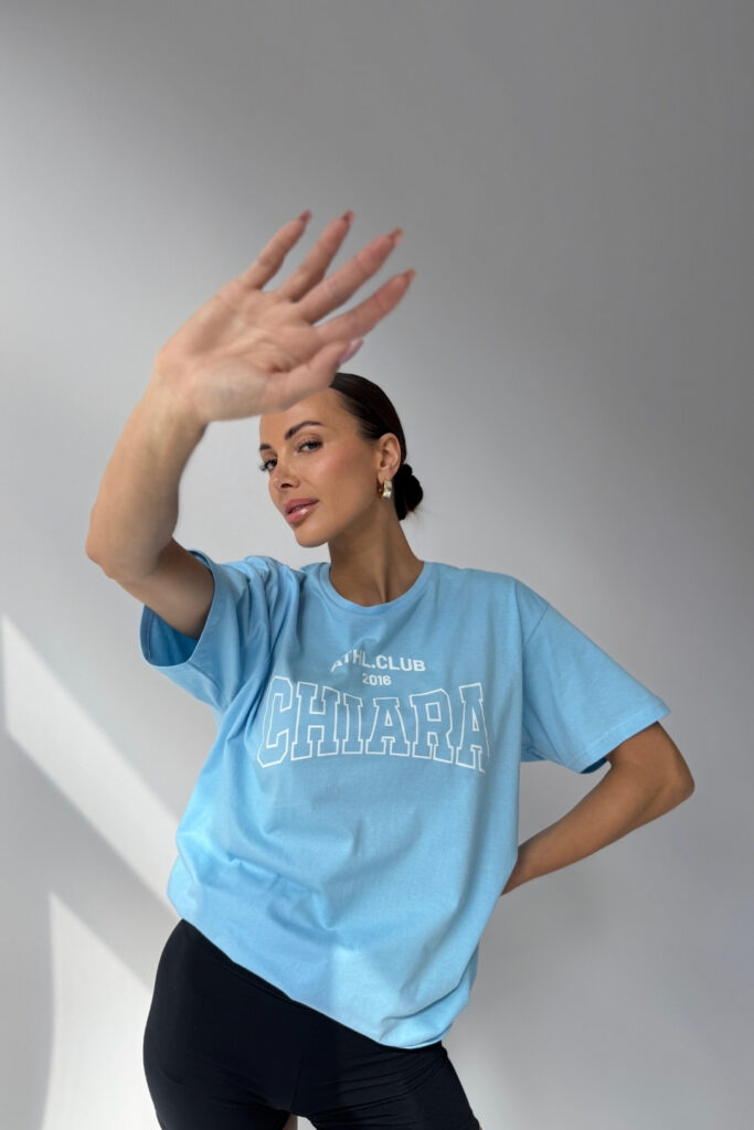 T-shirt bawełniany oversize CHIARA – jasny niebieski