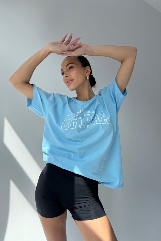 T-shirt bawełniany oversize CHIARA – jasny niebieski